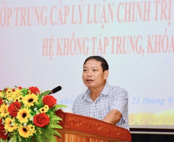 Khai giảng Lớp Trung cấp Lý luận Chính trị - Hành chính, hệ không tập trung khóa 162 Thành phố Hà Tĩnh