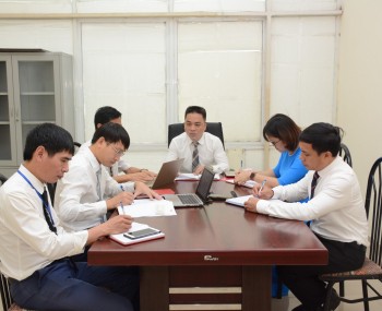 Chi bộ Khoa Nhà nước và Pháp luật sinh hoạt chuyên đề: “Xây dựng Đảng và hệ thống chính trị trong sạch, vững mạnh theo tư tưởng, đạo đức, phong cách Hồ Chí Minh”