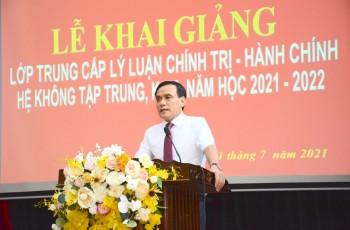 Khai giảng lớp Trung cấp lý luận chính trị - hành chính hệ không tập trung khoá 173 bằng hình thức trực tuyến