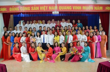 Bế giảng lớp Trung cấp lý luận Chính trị - Hành chính hệ không tập trung khoá 163