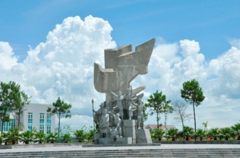 Sáng mãi ngọn lửa thiêng Xô viết Nghệ -Tĩnh