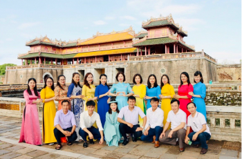 Lớp Trung cấp lý luận chính trị khoá 183C đi nghiên cứu thực tế