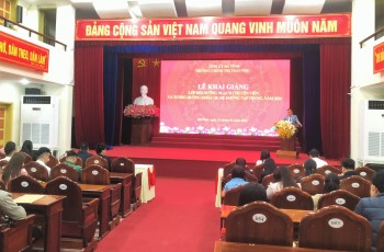 Khai giảng lớp Bồi dưỡng Ngạch chuyên viên khoá 118