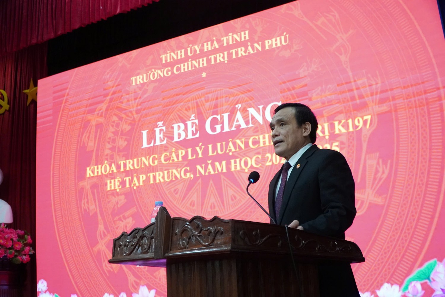 z6458835144139 b3eaa51e0076870437aa58ae15614c28