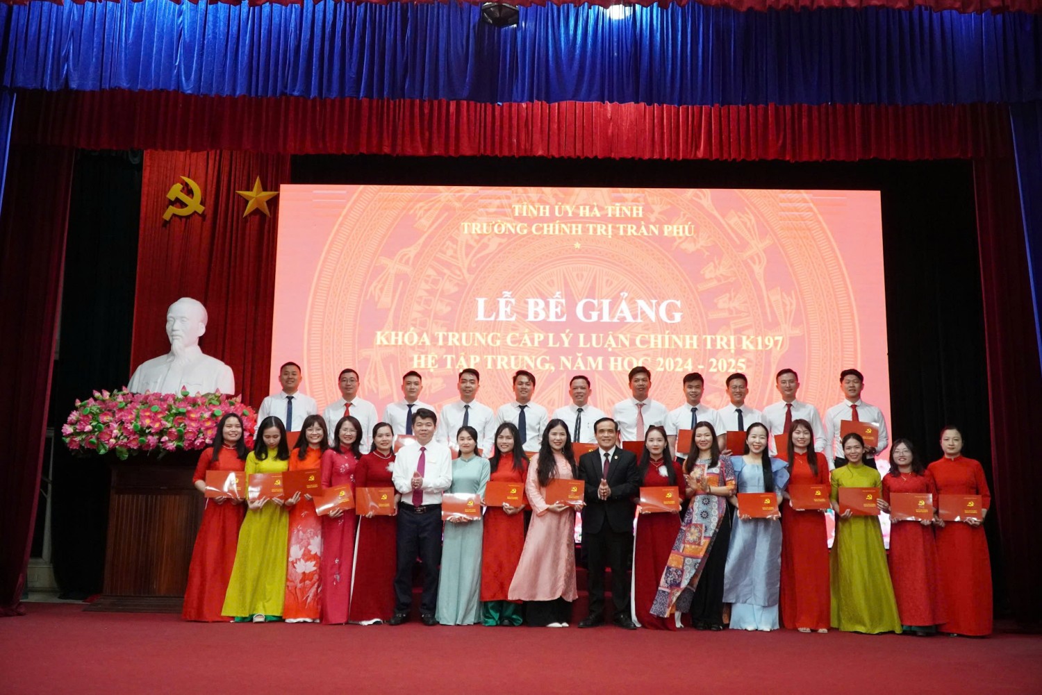 z6458835304725 a106279f69ab1d61ef3f654e5292aef3