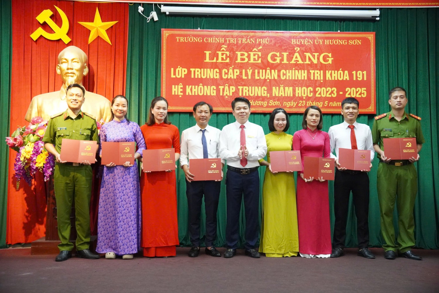 z6631941195187 c3b9849808685825f1a53de0a8d60ec4