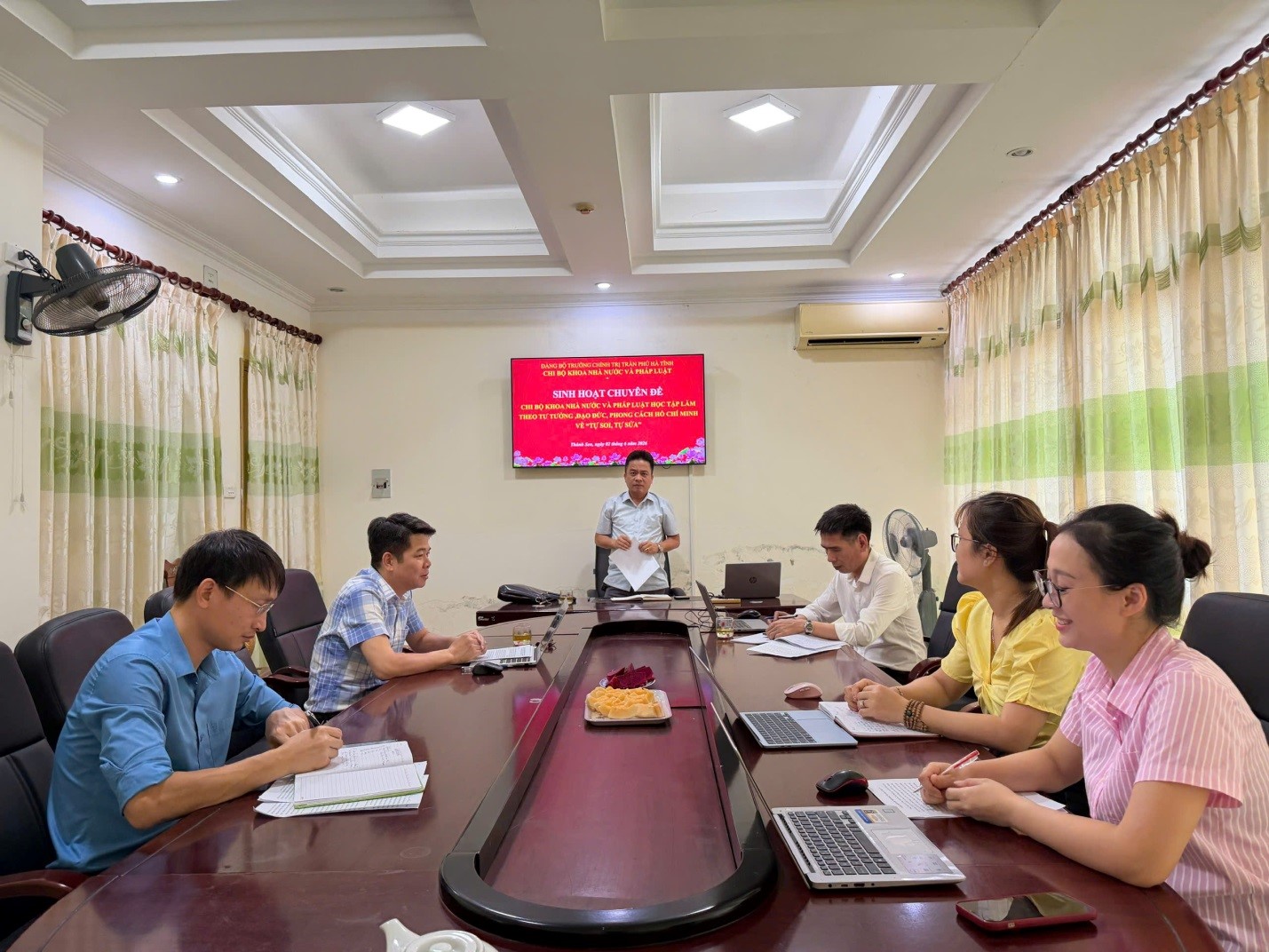 NNPL tự soi tự sửa